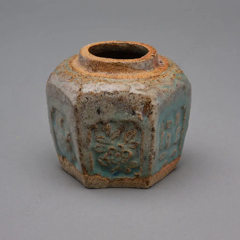 Chinese stoneware jar, Image 1++